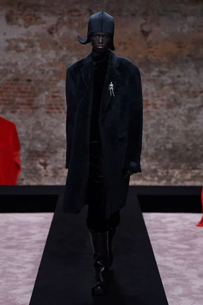 Look 34